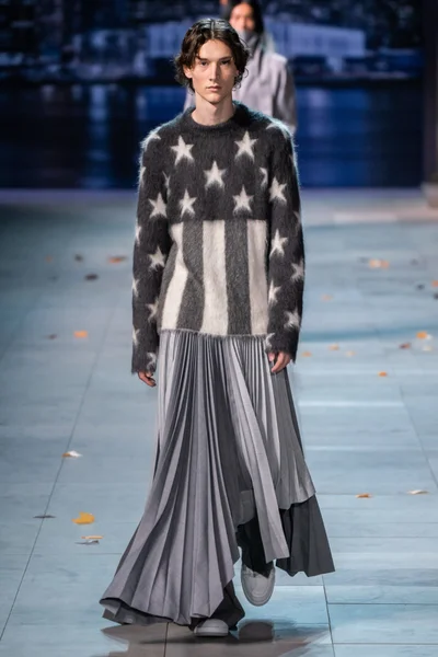 Look 9